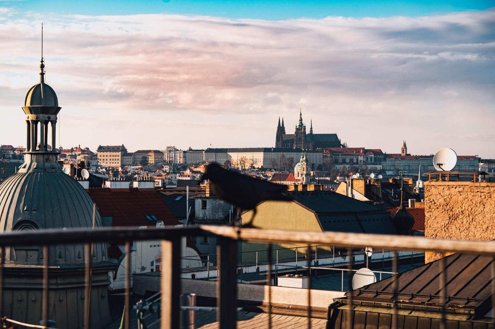Two-Level Apart With A Terrace Near The Vltava River Prag Exteriör bild